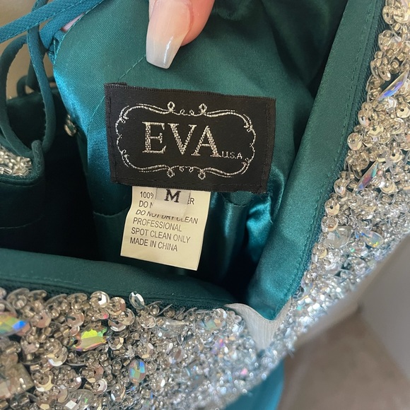 EVA Long Homecoming/Prom Dress - Picture 7 of 15